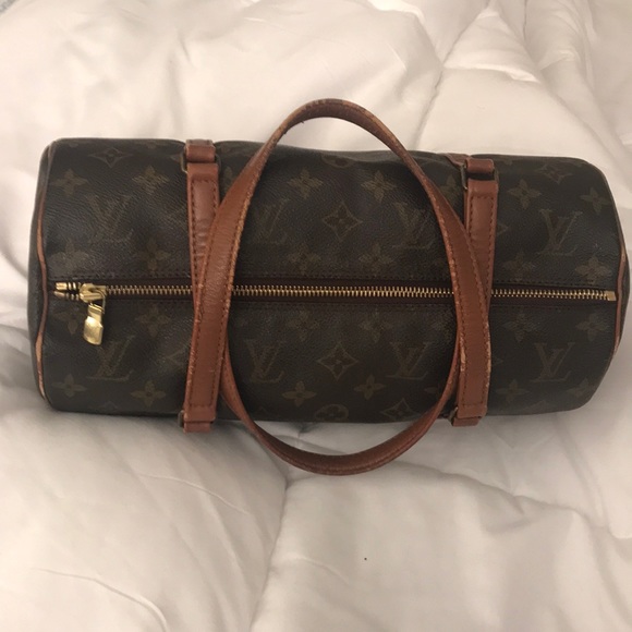LV papillon 26 with a lot of life.   💼 - Picture 4 of 5